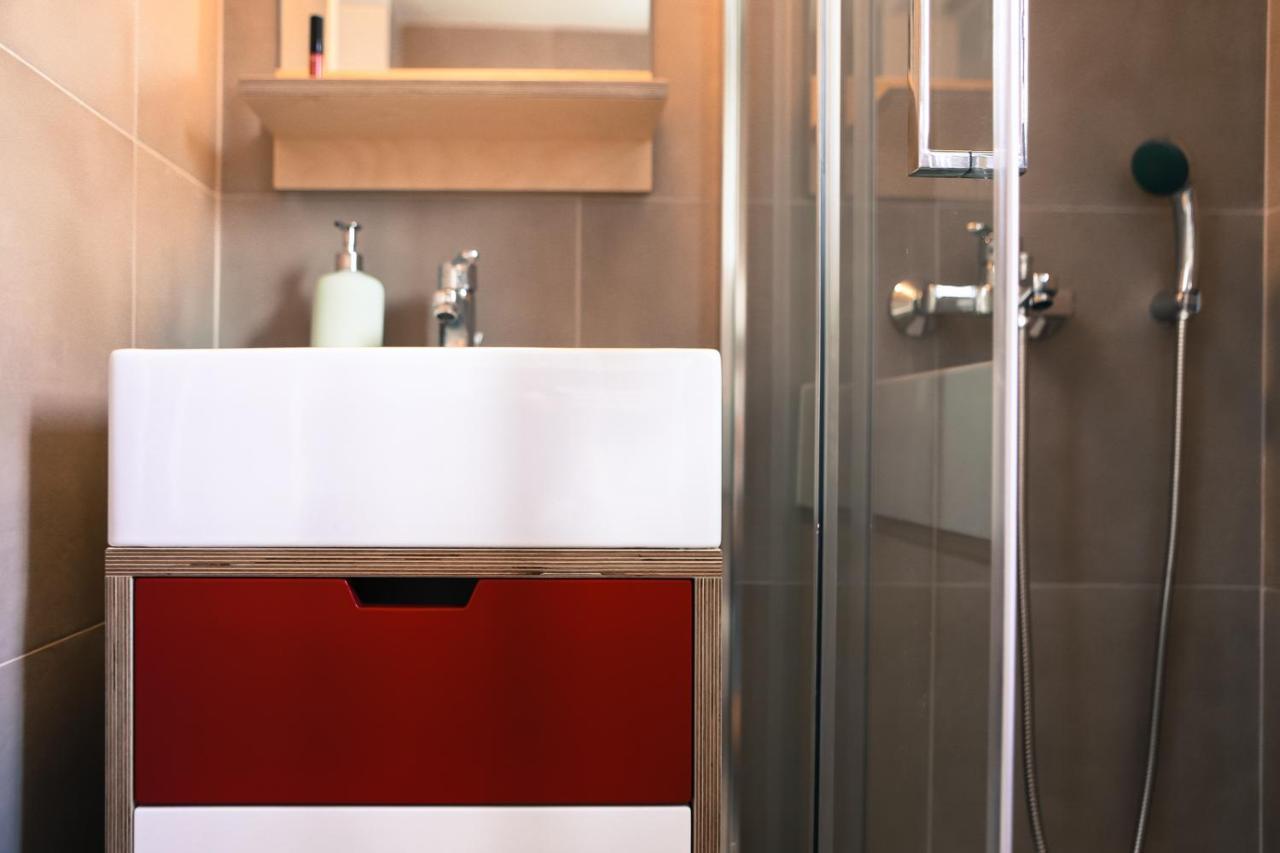 Villara: Style, Hospitality & Design เอเธนส์ ภายนอก รูปภาพ